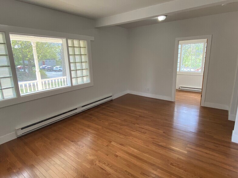 More Photos Of 105 Willowbrook Rd, South Abington Office Residential For Lease
