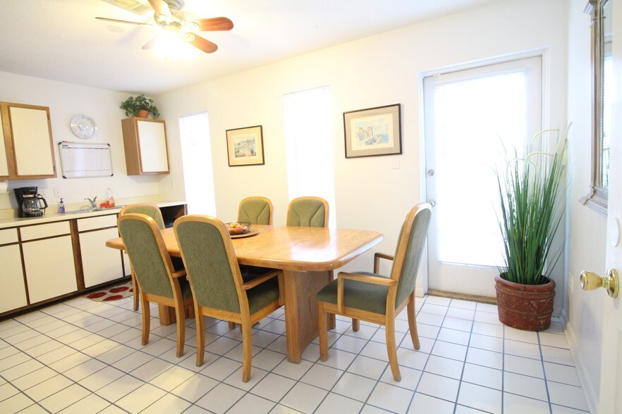 More Photos Of 225 Main St, Destin Office Residential For Lease