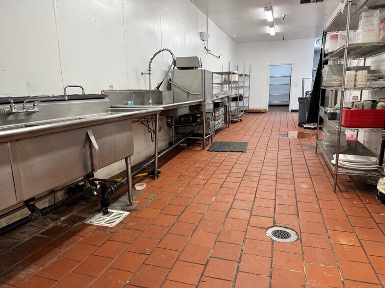 More Photos Of 424 Highway A 12, Grenada Truck Stop For Sale