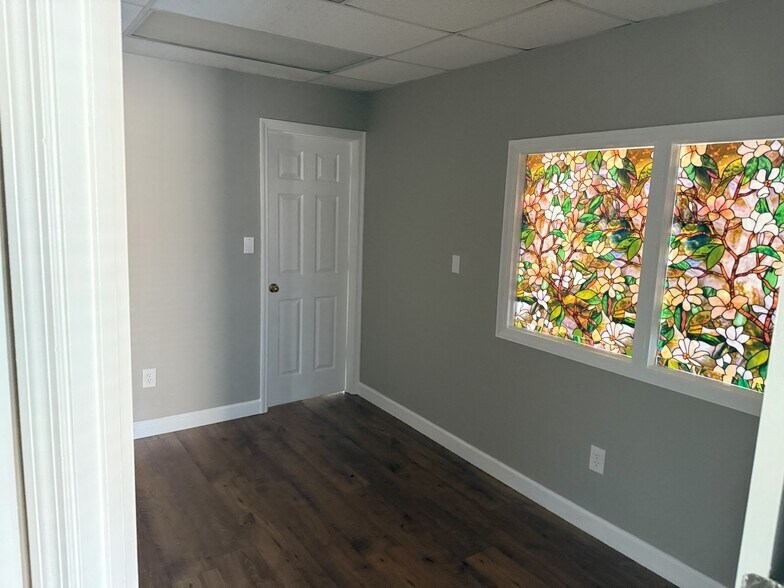 More Photos Of 2307 W Andrew Johnson Hwy, Morristown Storefront Retail Office For Lease