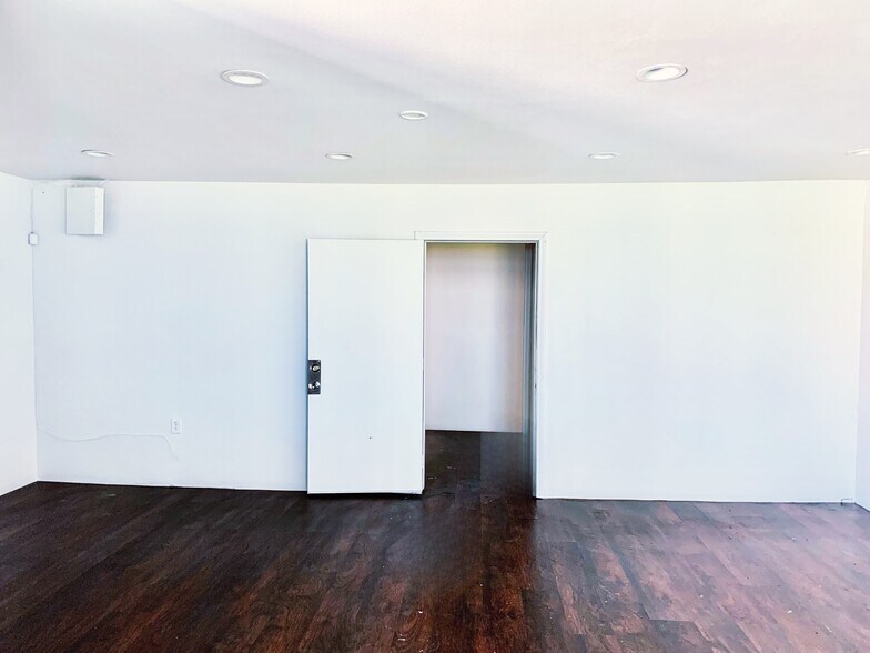 More Photos Of 3520 W Slauson Ave, Los Angeles Daycare Center For Lease