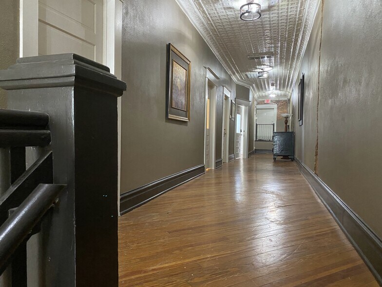 More Photos Of 213 E Louisiana St, McKinney Office For Lease