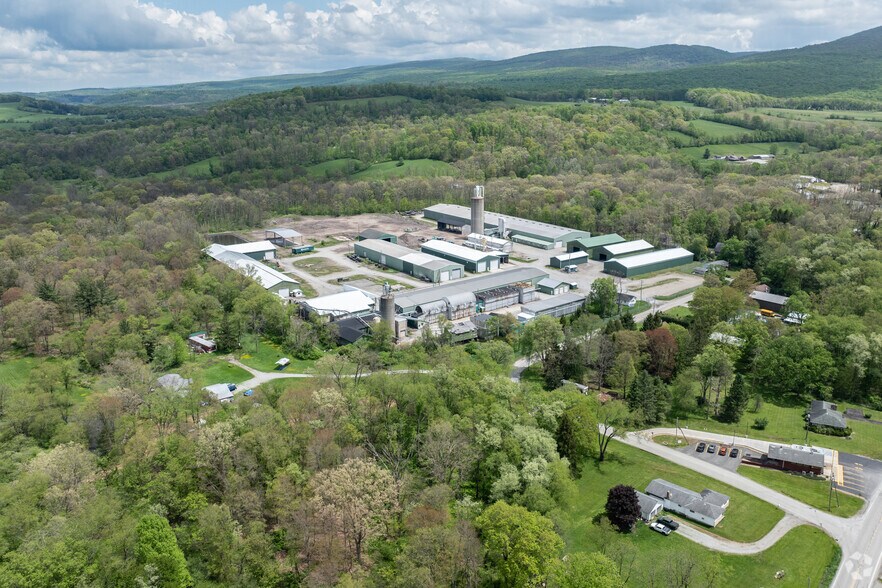 More Photos Of 135 Roaring Run Rd, Champion Manufacturing For Sale