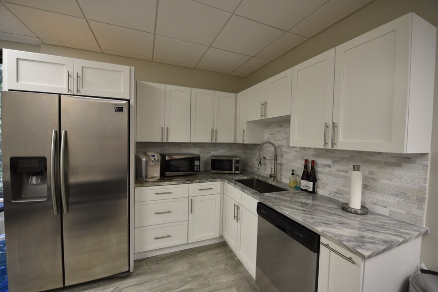 More Photos Of 234 N Westmonte Dr, Altamonte Springs Office For Lease