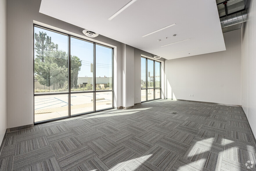 More Photos Of 415 S Motor Ave, Azusa Warehouse For Sale