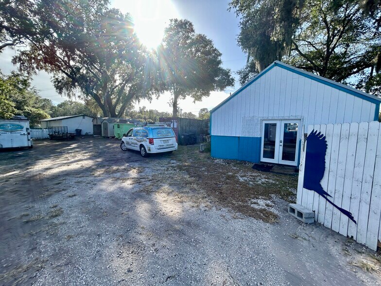More Photos Of 1534 S 8th St, Fernandina Beach Light Manufacturing For Lease