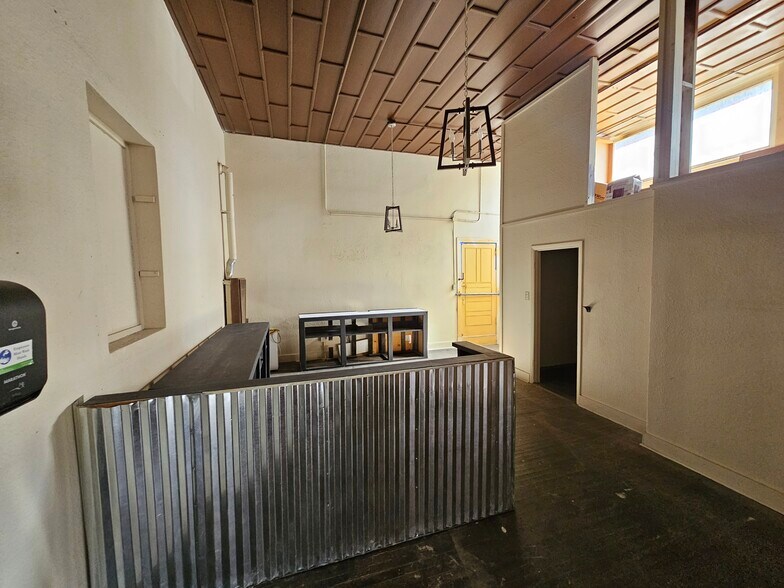 More Photos Of 330 S Union Ave, Pueblo Storefront Retail Office For Lease