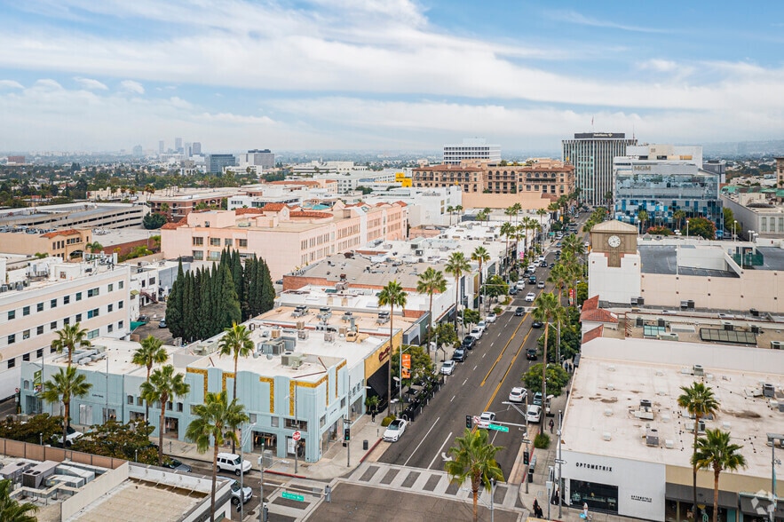 More Photos Of 327-331 N Beverly Dr, Beverly Hills Storefront Retail Office For Lease