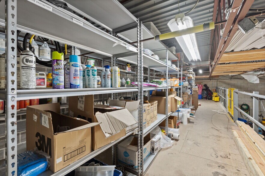 More Photos Of 850 E Industrial Park Dr, Manchester Industrial For Sale