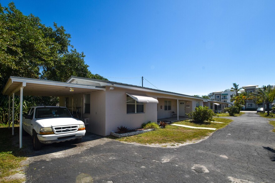 More Photos Of 2223 Adams St, Hollywood Apartments For Sale