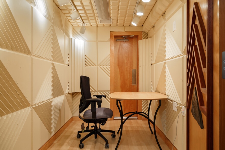 More Photos Of 1315 Cornwall Ave, Bellingham Office For Lease