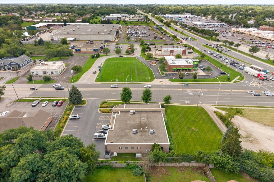 More Photos Of 1159 N Main St, Glendale Heights Office For Sale