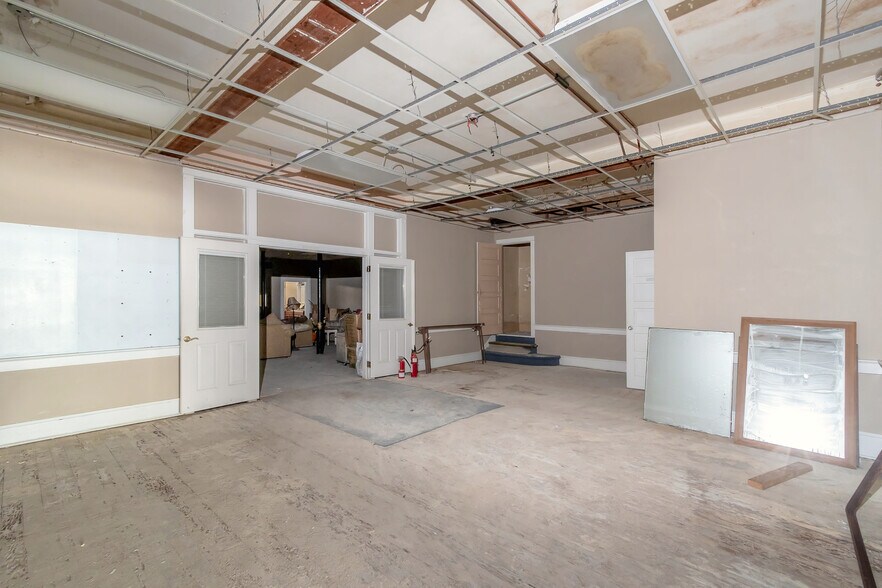 More Photos Of 135 Orange Ave, Daytona Beach Storefront For Sale