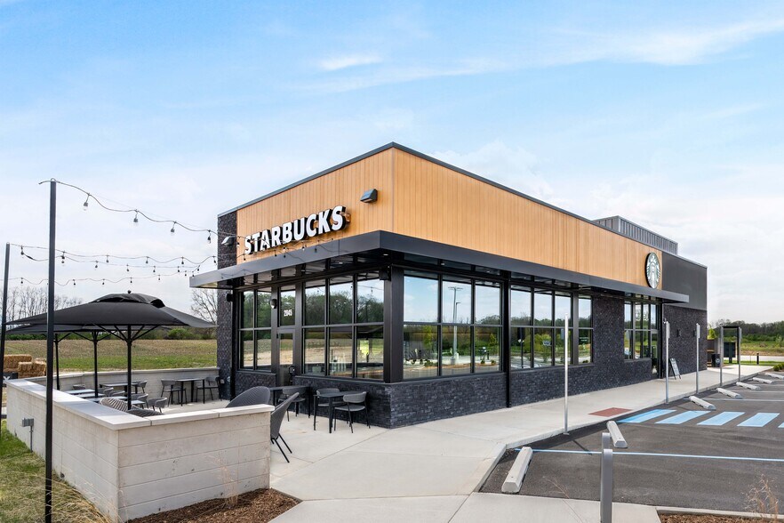 More Photos Of 2045 Northgate Dr, West Lafayette Restaurant For Sale