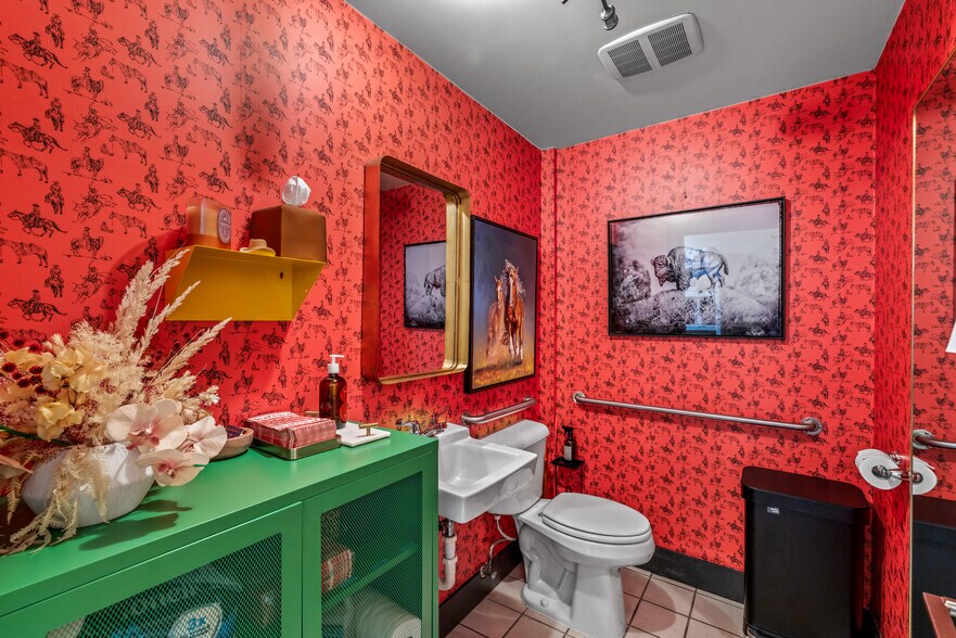 More Photos Of 907 Lincoln Ave, Steamboat Springs Freestanding For Sale