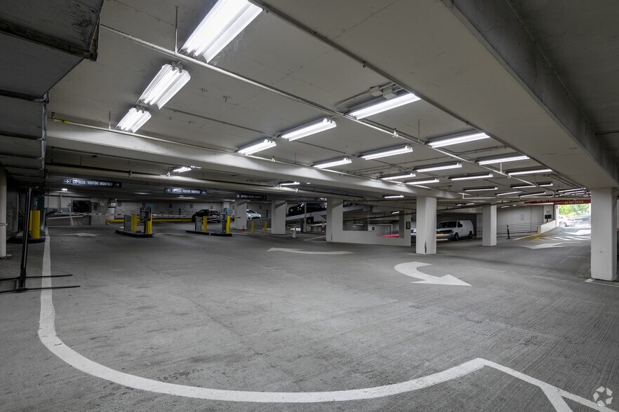 More Photos Of 191 peachtree St NE, Atlanta Office For Lease