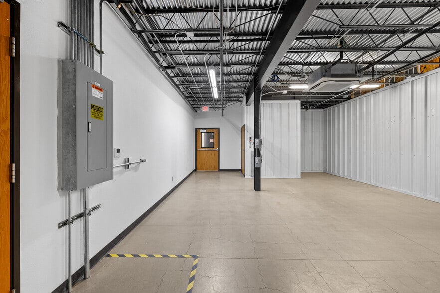 More Photos Of 2931 Soldier Springs Rd, Laramie Warehouse For Sale