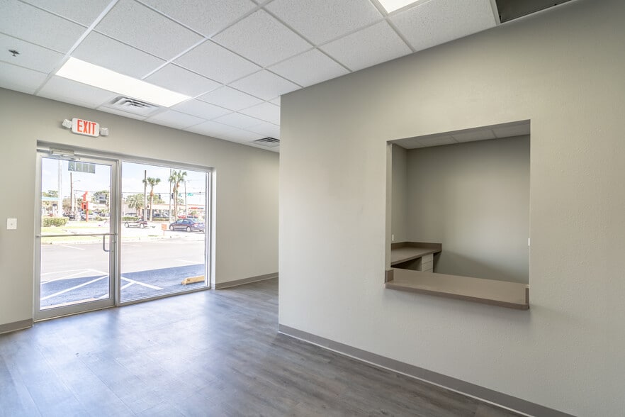 More Photos Of 2688 S Orlando Dr, Sanford Unknown For Lease