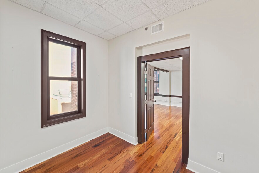 More Photos Of 216 Crown St, New Haven Office For Sale