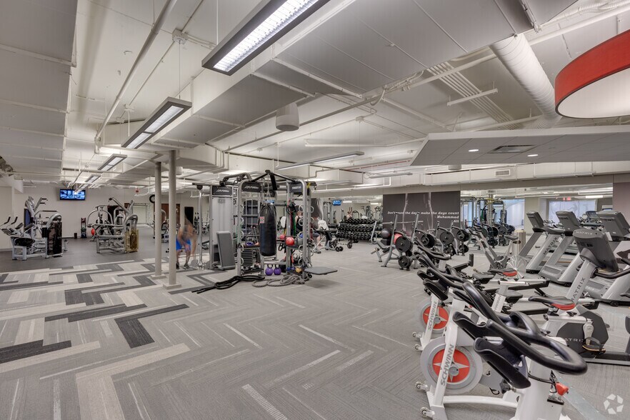 More Photos Of 1701 Golf Rd, Rolling Meadows Coworking Space