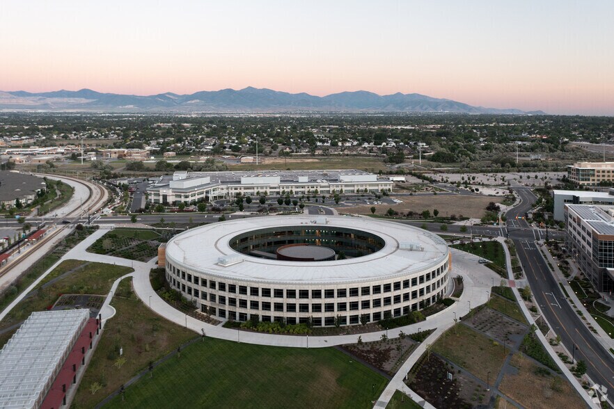 More Photos Of 799 W Coliseum Way, Midvale Office For Sale