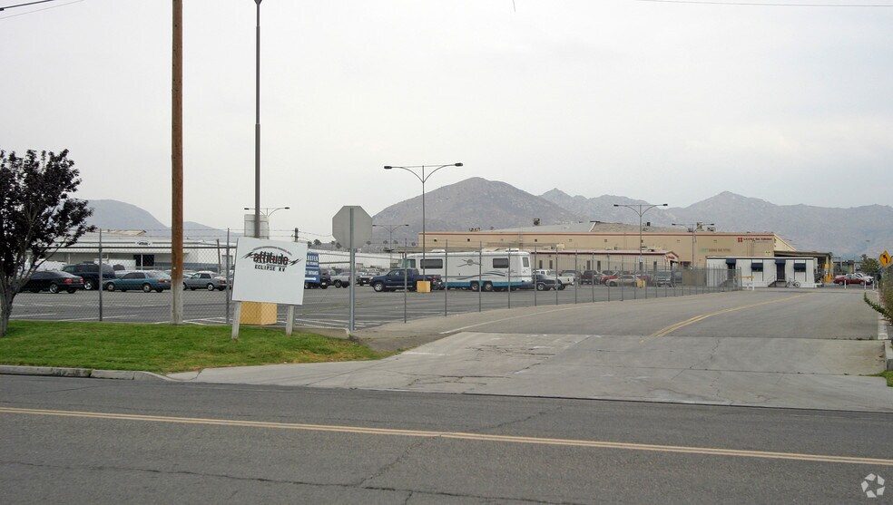 More Photos Of 3016 Kansas Ave, Riverside Unknown For Lease