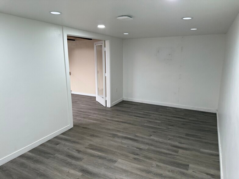 More Photos Of 3814 W 139th St, Hawthorne Warehouse For Lease