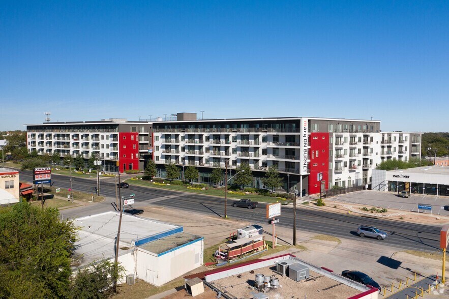 More Photos Of 6701 Burnet Rd, Austin Multifamily For Sale