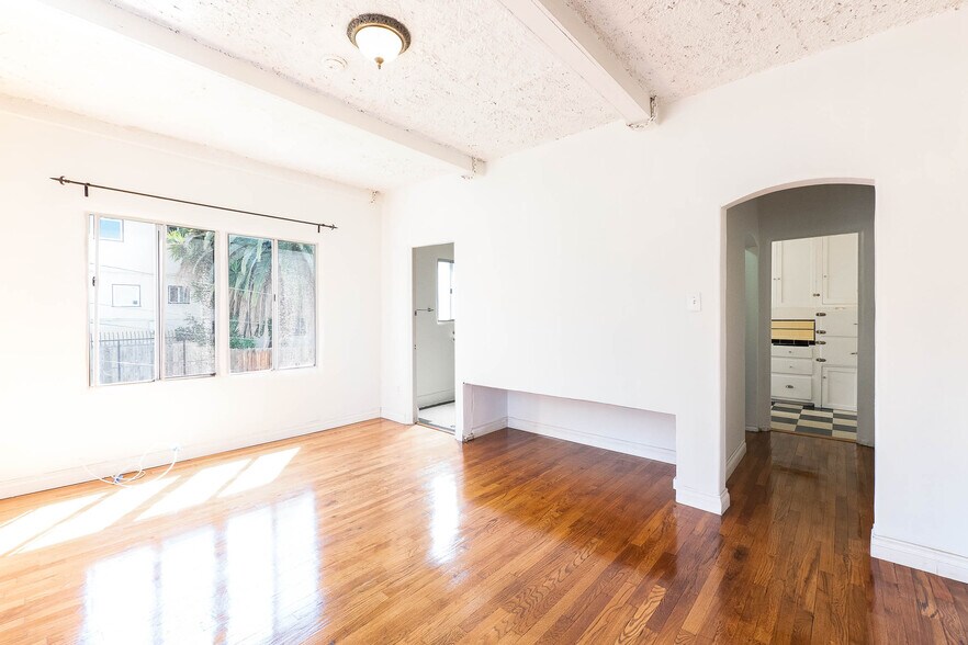 More Photos Of 229 S Westlake Ave, Los Angeles Apartments For Sale