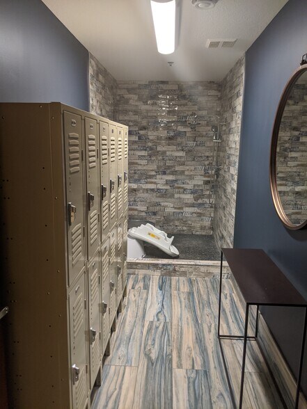 More Photos Of 13951-13959 W Preserve Blvd, Burnsville Loft Creative Space For Lease