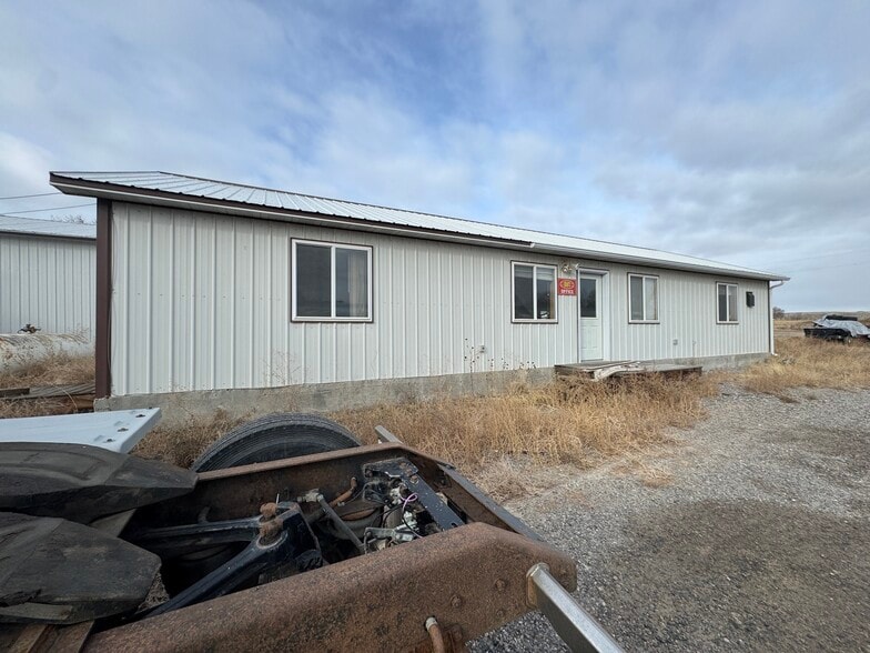 More Photos Of 50 Dalley Rd, Riverton Warehouse For Sale