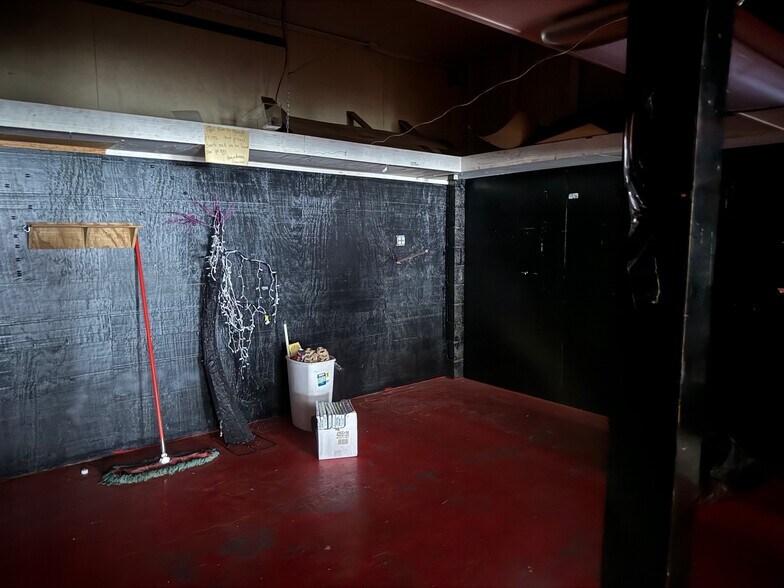 More Photos Of 4 Main st, Butler Storefront Retail Office For Sale