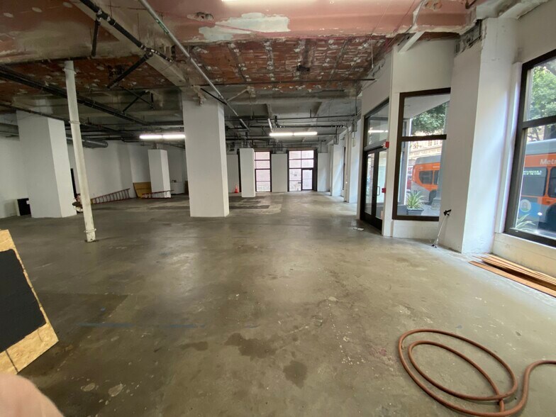 More Photos Of 460 S Spring St, Los Angeles Apartments For Lease