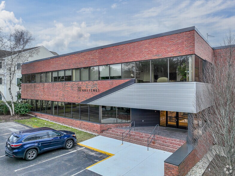 More Photos Of 70 Hastings St, Wellesley Office For Sale