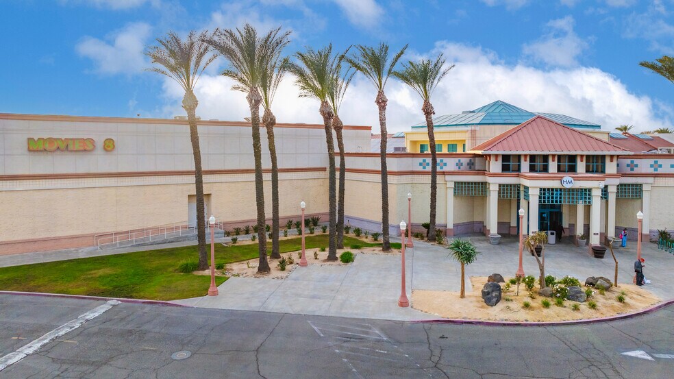 More Photos Of 1669 W Lacey Blvd, Hanford Storefront For Sale