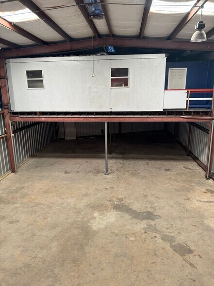 More Photos Of 2809 E Judge Perez Dr, Meraux Office For Lease