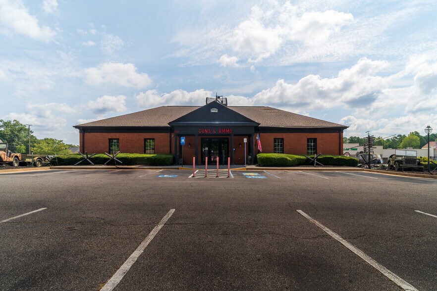 More Photos Of 9045 Hickory Flat Hwy, Woodstock Bank For Sale