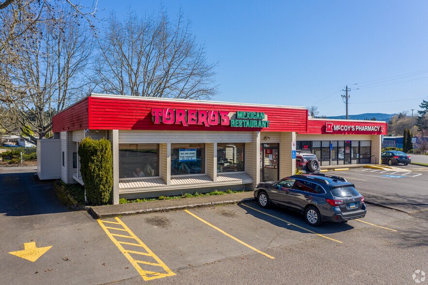 More Photos Of 1205 N 99 Hwy, Cottage Grove Storefront For Sale