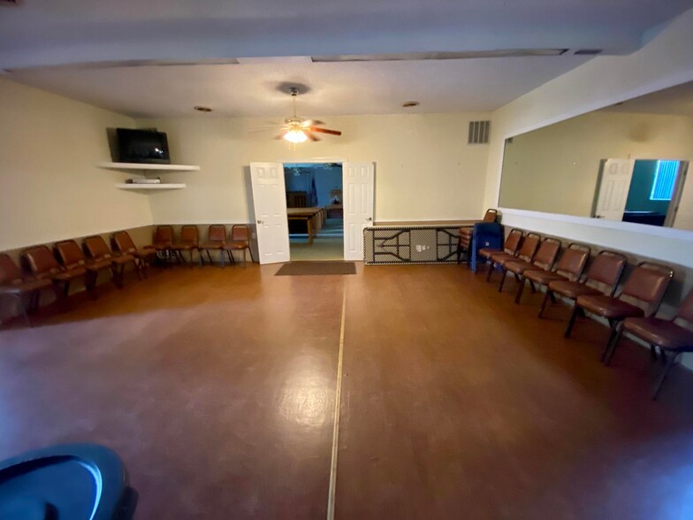 More Photos Of 3191 Newman Ave N, Crestview Religious Facility For Sale
