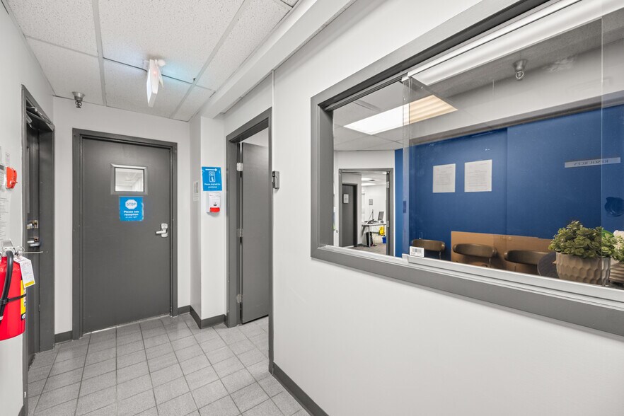 More Photos Of 93 Sixth St, New Westminster Office For Sale