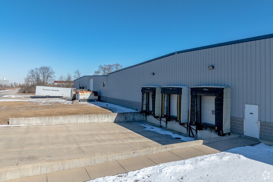 More Photos Of 2000 Ashley Rd, Morris Manufacturing For Lease