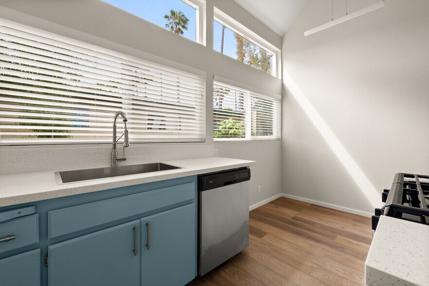 More Photos Of 430-440 Linden Dr, Oxnard Apartments For Sale