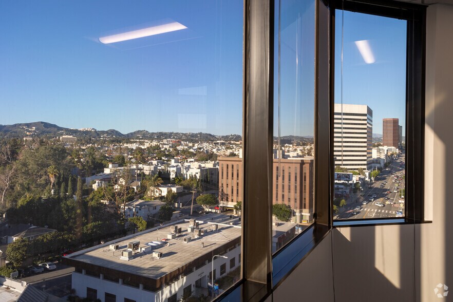More Photos Of 12424 Wilshire Blvd, Los Angeles Office For Lease