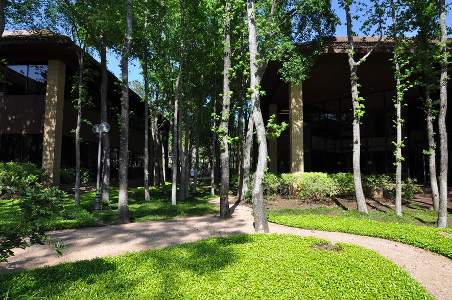 More Photos Of 13810 Champion Forest Dr, Houston Office For Lease