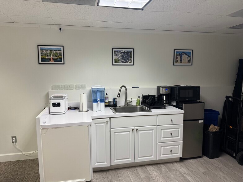 More Photos Of 228 N Park Ave, Winter Park Loft Creative Space For Lease