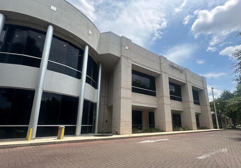 More Photos Of 5080 W Newberry Rd, Gainesville Bank For Sale