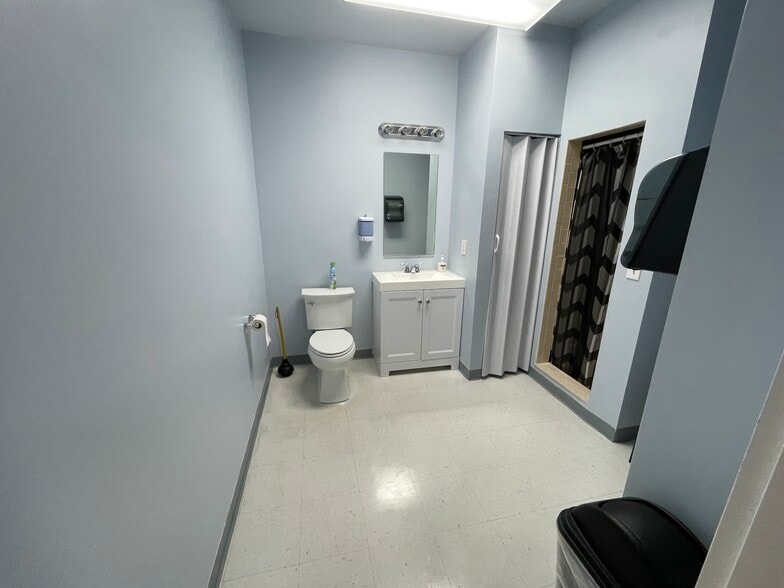 More Photos Of 1010 Kennedy Dr, Key West Medical For Sale