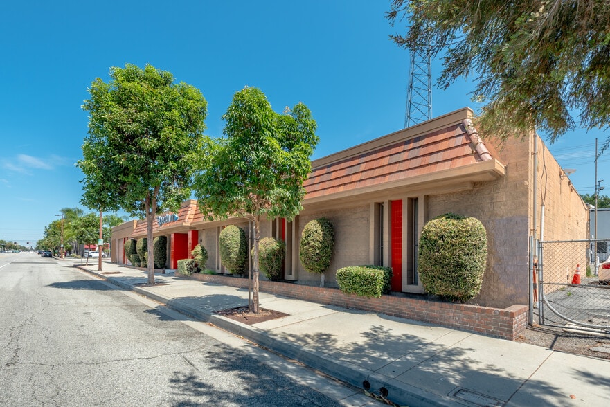 More Photos Of 6246 San Fernando Rd, Glendale Radio TVTransmission Facilities For Sale