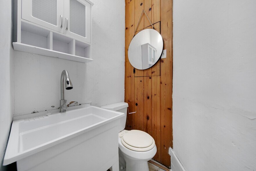 More Photos Of 101 Gadsden St, Chester Storefront Retail Office For Sale