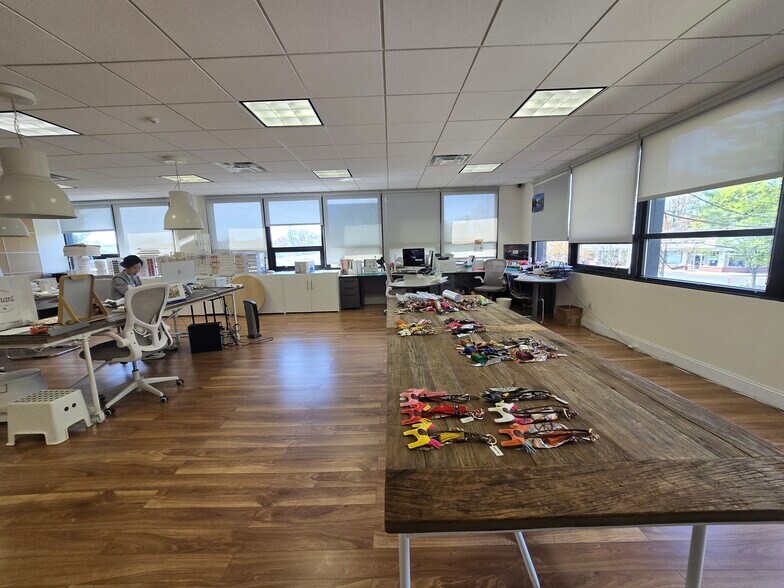 More Photos Of 228 Rivervale Rd, River Vale Office For Sale